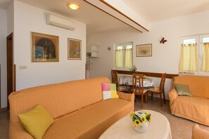 Apartment (One Bedroom Apartment with Balcony an) | Living room