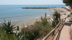 Beach nearby, sun loungers - Natursteinhaus Casa Angela, Terrassen, Garten, Meernähe, 140 m² (Dolcedo - Lecchiore)