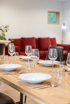 Chalet, 3 Bedrooms, 2 Bathrooms, Mountainside | Dining room