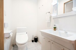 小木屋, 3 間臥室, 2 間浴室, 山旁 | 浴室 | 淋浴設備、免費梳洗用品、風筒、拖鞋