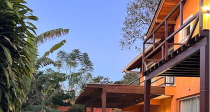 Kaunis talo lähellä rantoja Etelä Florianopolis Island,. etuoikeutettu paikka.