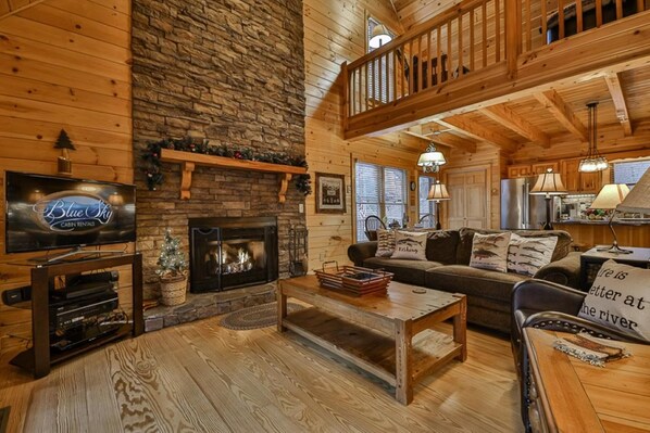 Flat-screen TV, fireplace, DVD player