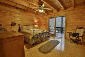 2 bedrooms, iron/ironing board, free WiFi, bed sheets - On The Rocks | Ellijay, GA (Ellijay)