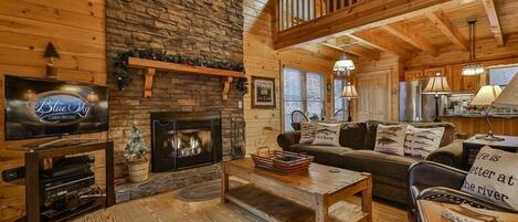 Flat-screen TV, fireplace, DVD player