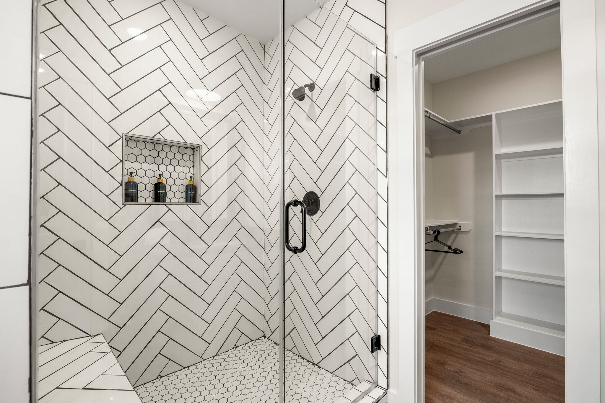 Combined shower/tub, hair dryer, towels, soap