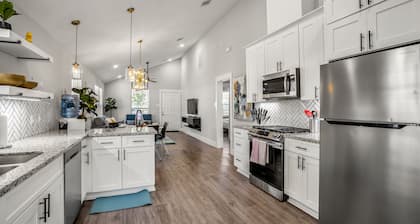 Pythagoras Place at East End Revitalized⭐⭐⭐⭐⭐