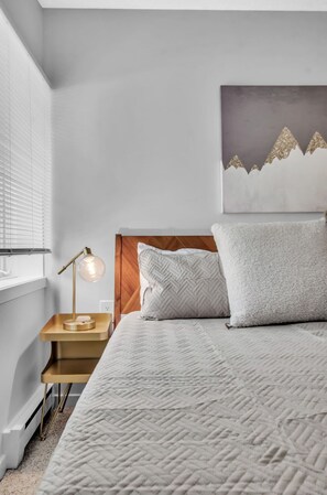 2 dormitoris, planxa i posts de planxar, wifi i roba de llit 