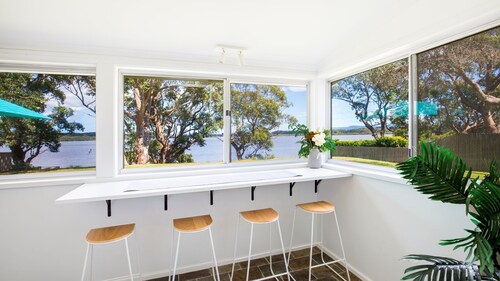 Curleys Outlook - Pet Friendly Waterfront