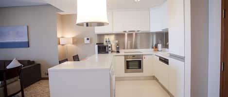 Fridge, microwave, dishwasher, coffee/tea maker