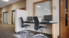 Business center - Eleven Boutique Hotel (Emporia)