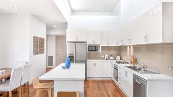 Fridge, microwave, oven, dishwasher