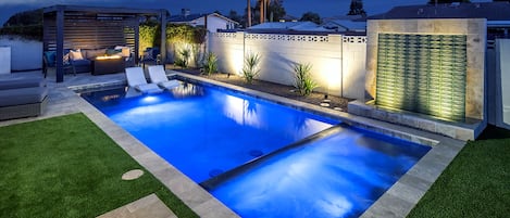 Ulkouima-allas, lämmitetty uima-allas