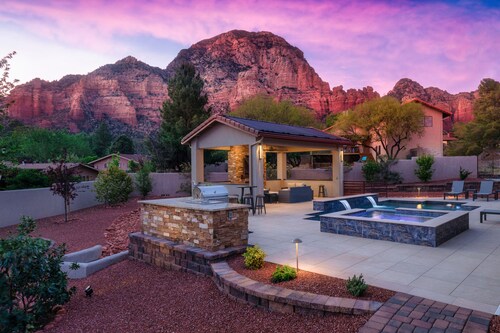 Experience luxury at Sedona Thunder Mountain Estate, a 3BR gem in West Sedona!