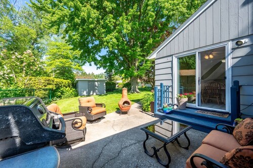 Three bedroom | 2 Bath Ranch Home Steps Away from the Water