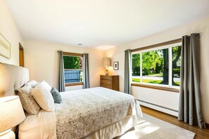 3 chambres, fer et planche à repasser, Wi-Fi gratuit, draps fournis