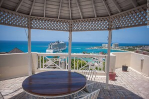 Terrace/patio - Columbus Heights Apartments (Ocho Rios)