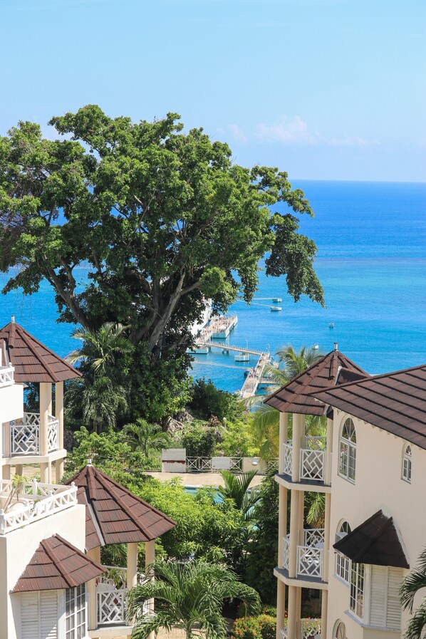 Economy Room | Balcony view - Columbus Heights Apartments (Ocho Rios)