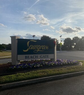 Exterior - Steps away from the ocean (Ponte Vedra Beach)