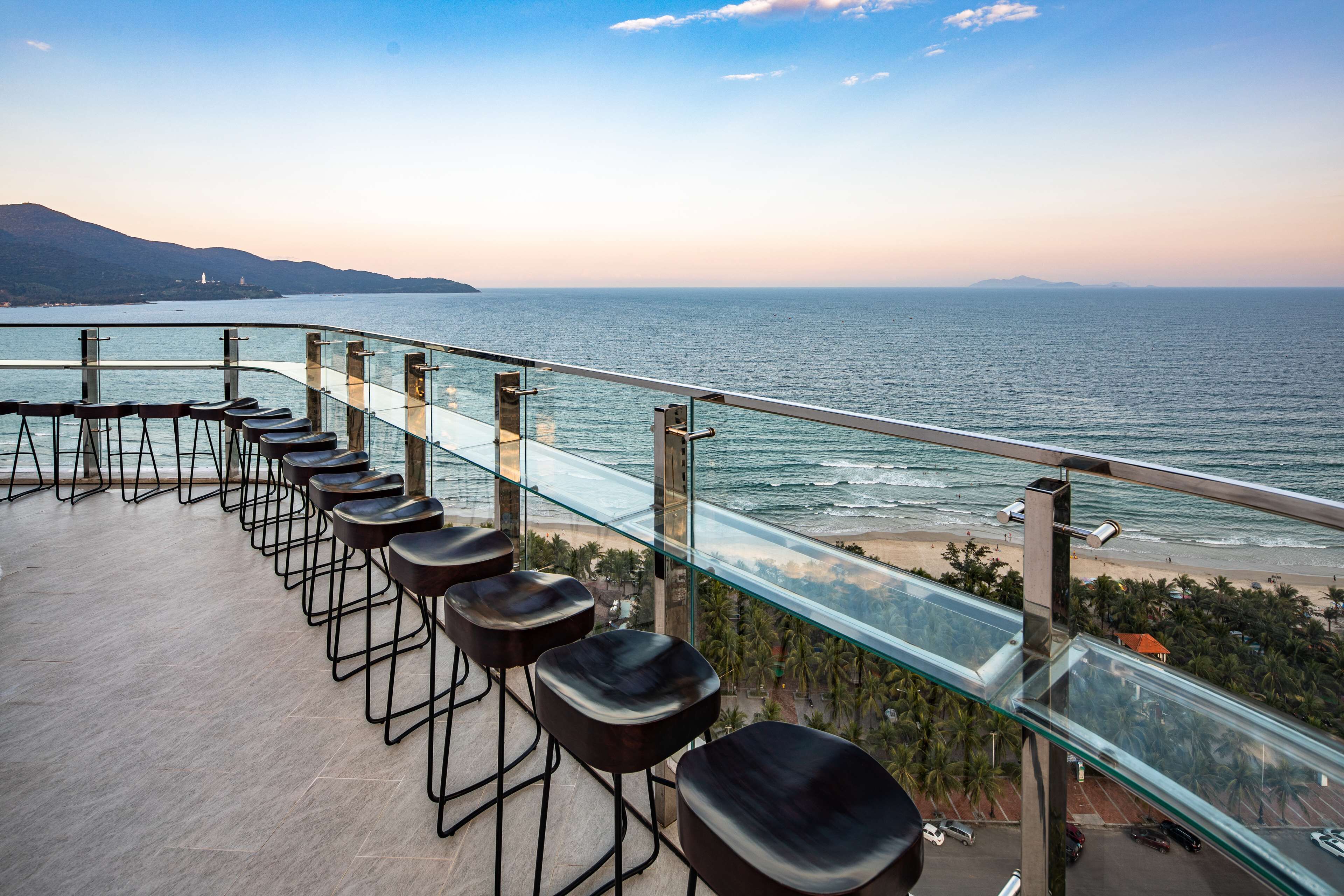 2 Bars/Lounges, Bar auf der Dachterrasse, Lobby-Lounge, Lobby-Lounge