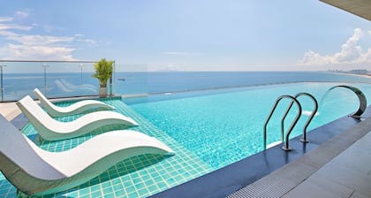 Radisson Hotel Danang