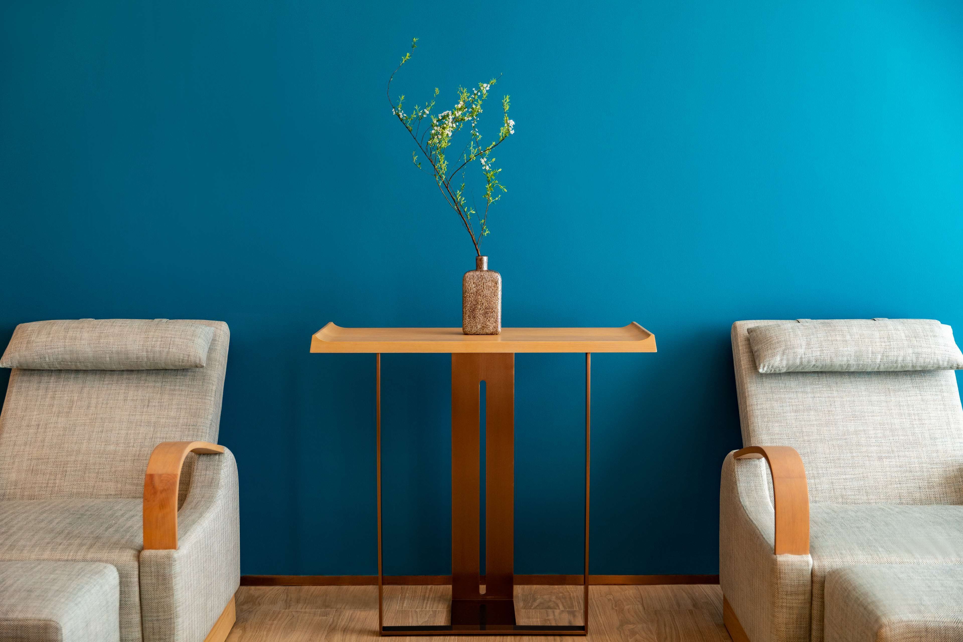 couples treatment room(s), sauna, steam room, body treatments, facials