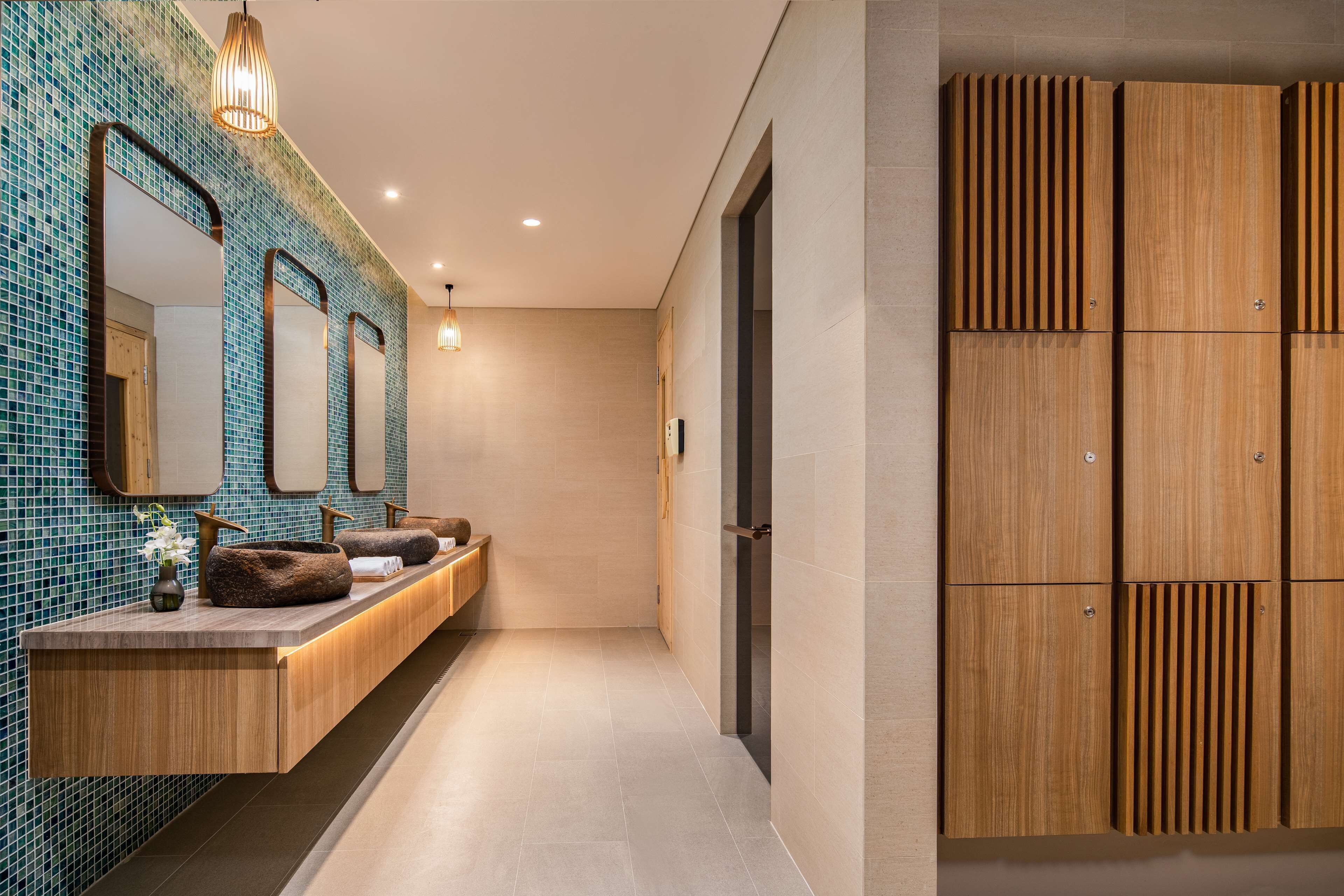 couples treatment room(s), sauna, steam room, body treatments, facials