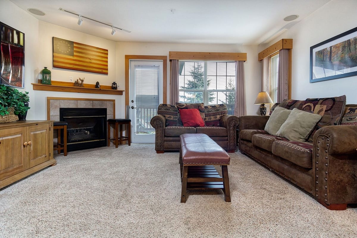 Townhome, 3 Bedrooms | Living room