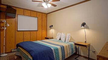 Condo, 3 Bedrooms | 3 bedrooms, individually decorated, individually furnished