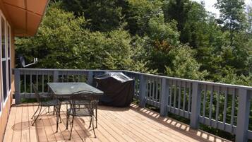 Nhà, 5 phòng ngủ | Ban công