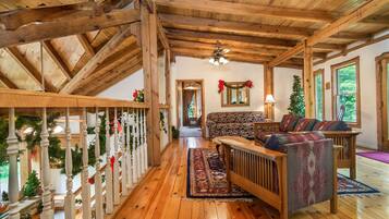 Nhà, nhiều giường | Phòng khách