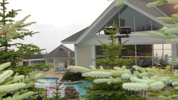 Kolam renang outdoor