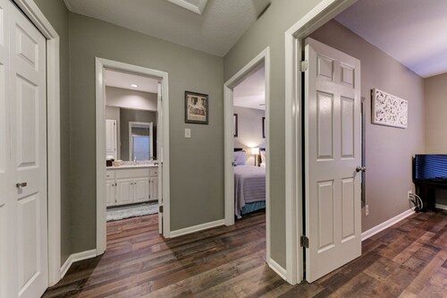 Comal River Getaway at the Fluss Haus B204