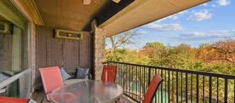 Comal River Getaway at the Froh Haus C206