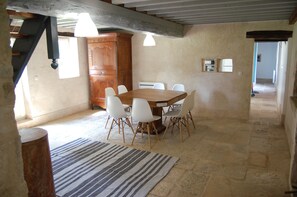 Dining - Restored stone gite in the grounds of the chateau, rated 4 stars. (marigny)