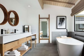 Bathroom - Hana-maui Resort (Hana)