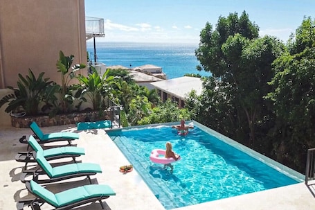 Pool. Allamanda 2 - 1 bedroom suite at Seagrape Vista