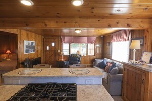 TV - Quiet and private sandy bottom lakefront  (Cedar)