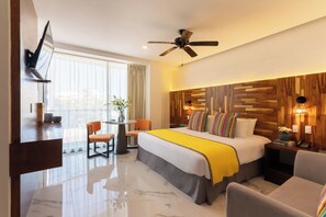 Premium bedding, down comforters, Tempur-Pedic beds, in-room safe - Marvic Boutique Hotel (Playa del Carmen)