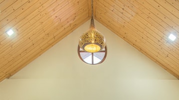 Traditional Cottage, Patio, Mountain View | 1 bedroom, desk, blackout drapes, rollaway beds