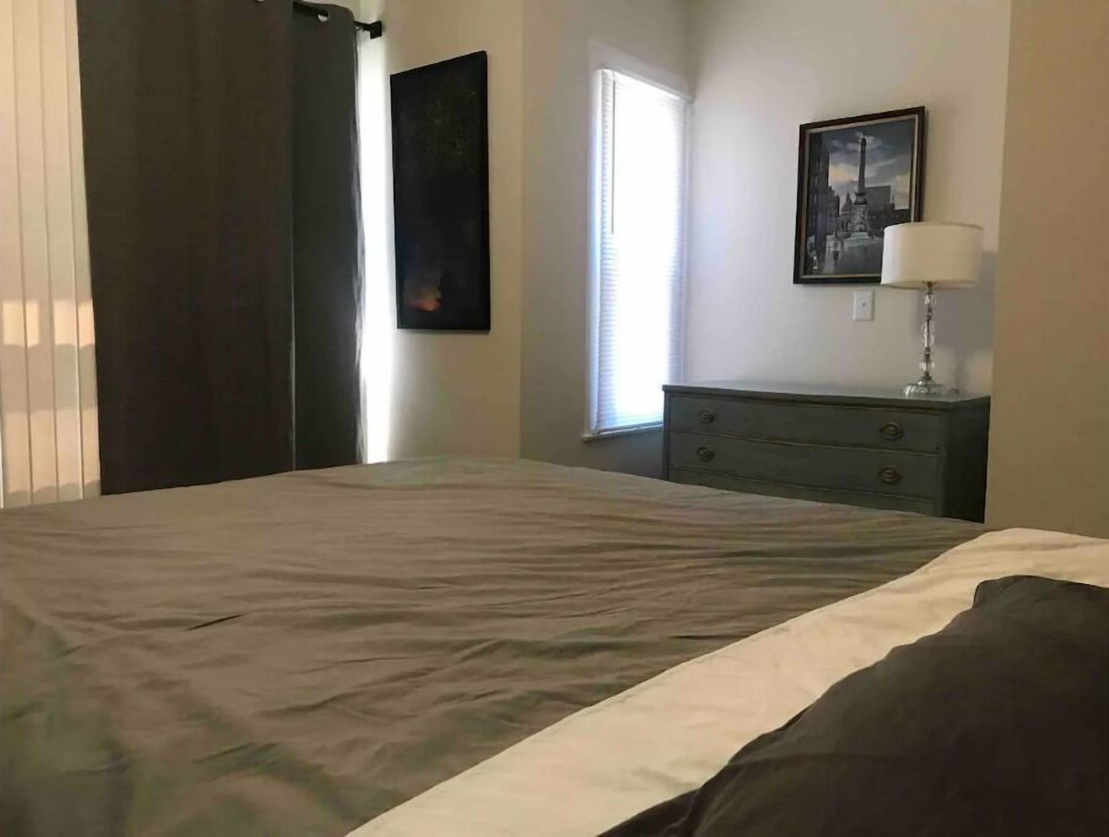 2 bedrooms, desk, iron/ironing board, free WiFi