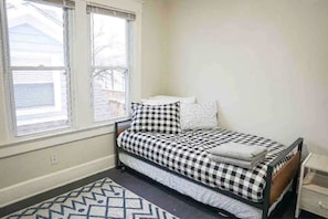 3 bedrooms, iron/ironing board, free WiFi, bed sheets - Lucas Oil Stadium & Convention Center (Indianapolis)