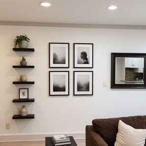 Smart TV, fireplace, DVD player, stereo