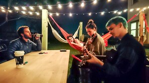 Property grounds - Charming East Austin Retreat - Minutes from Downtown!! (Austin)