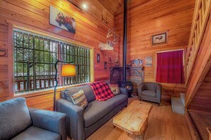 TV de tela plana, lareira, videogames, pebolim