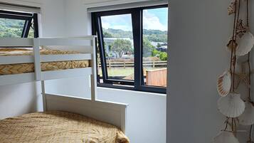 3 bedrooms, iron/ironing board, travel crib, free WiFi