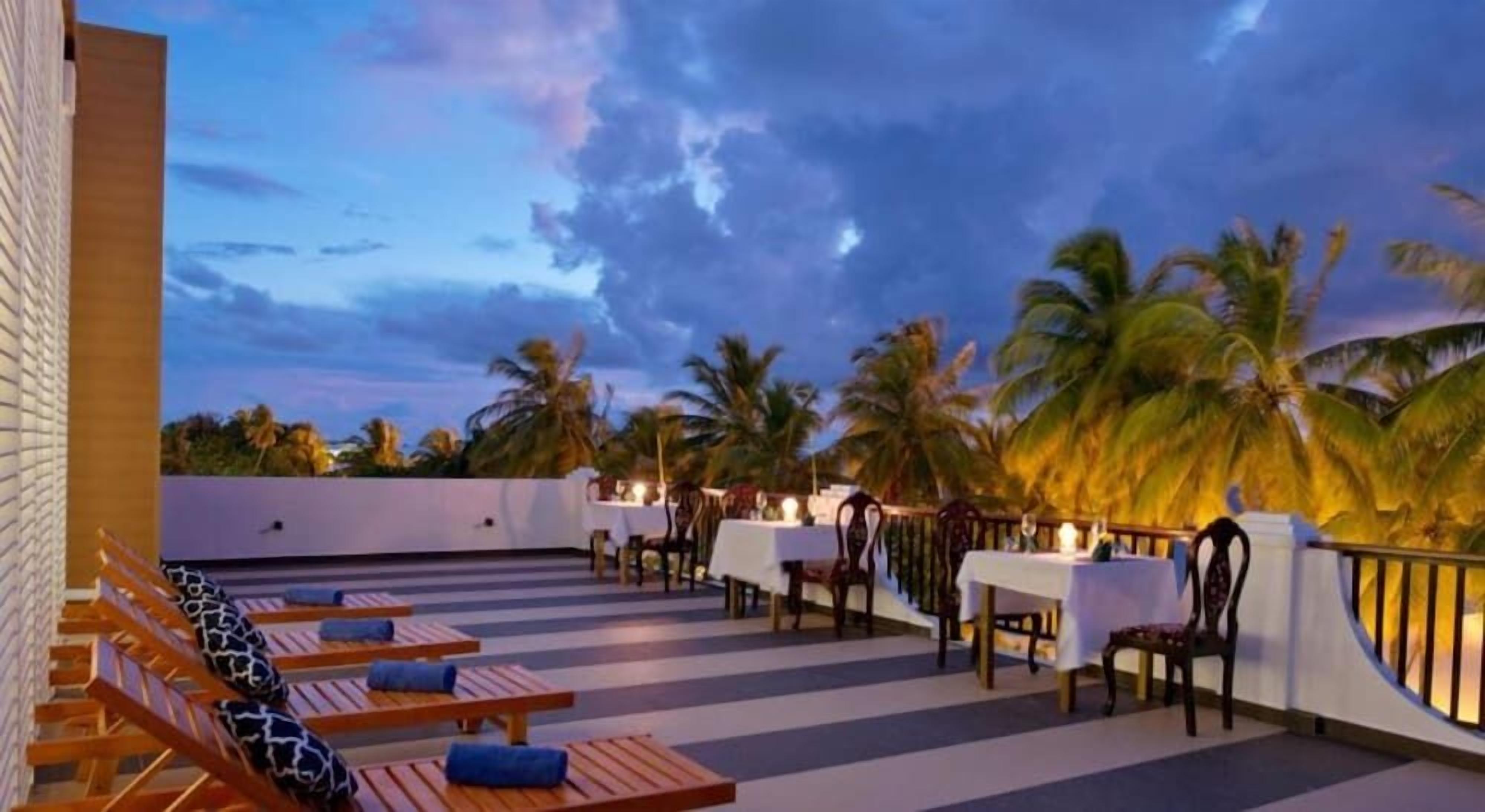 تناول الطعام بالخارج