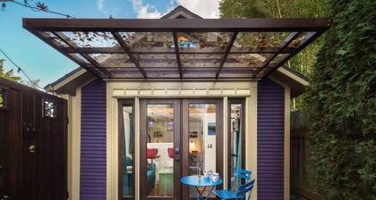 Patio Cottage for 1-2 w/kitchen & gas firepit