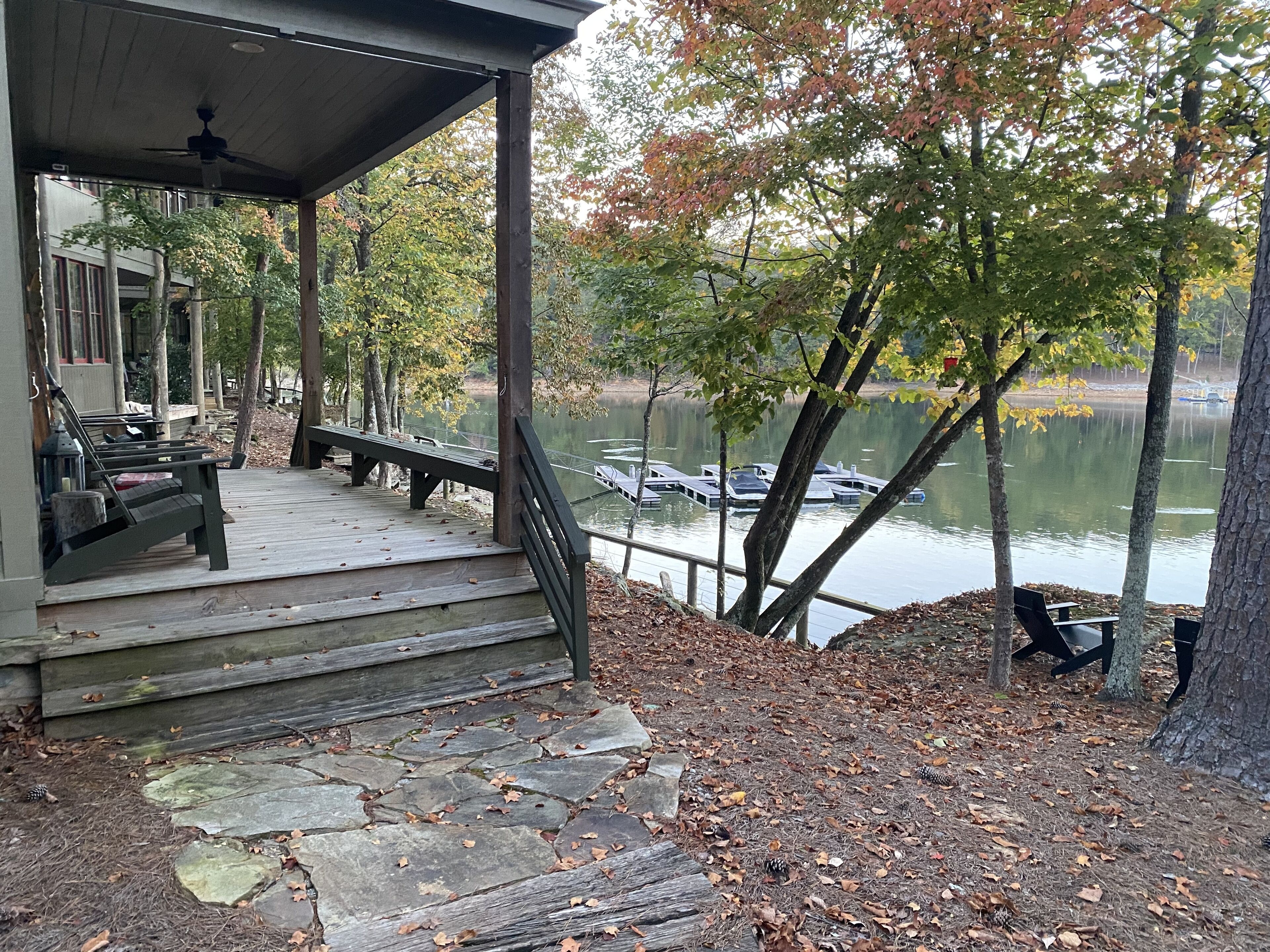 Silverock Smithlake- wonderful views sleeps 10 - 2 pools, pet friendly 