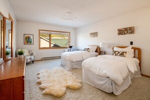 3 chambres, lit parapluie, Wi-Fi, draps fournis