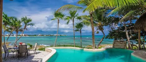 Piscine extérieure, piscine chauffée